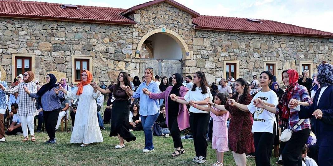 O köyde zaman durdu: Sanat ve tarihin eşsiz buluşması! 15